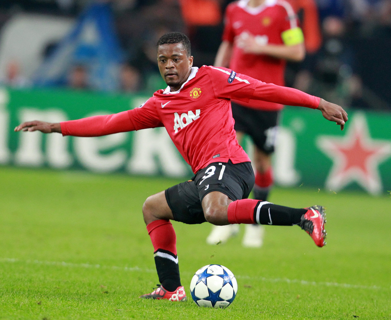 现了一个特 现了一个特